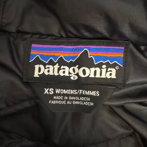 MINOR FLAWS PATAGONIA DOWN SWEATER HOODY STY84711 BLACK WOMENS XS - Picture 9 of 10